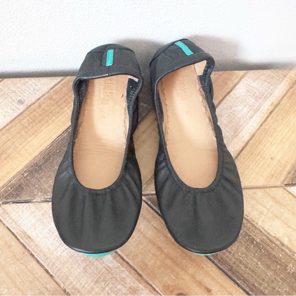 Tieks Matte Black Ballet Flats - Picture 1 of 9